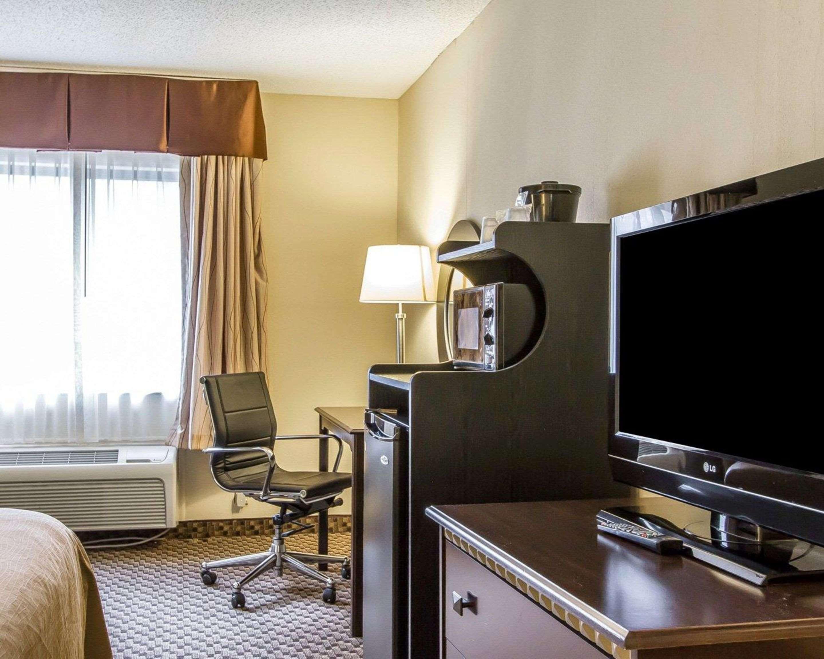 Quality Inn Macomb Near University Area Esterno foto