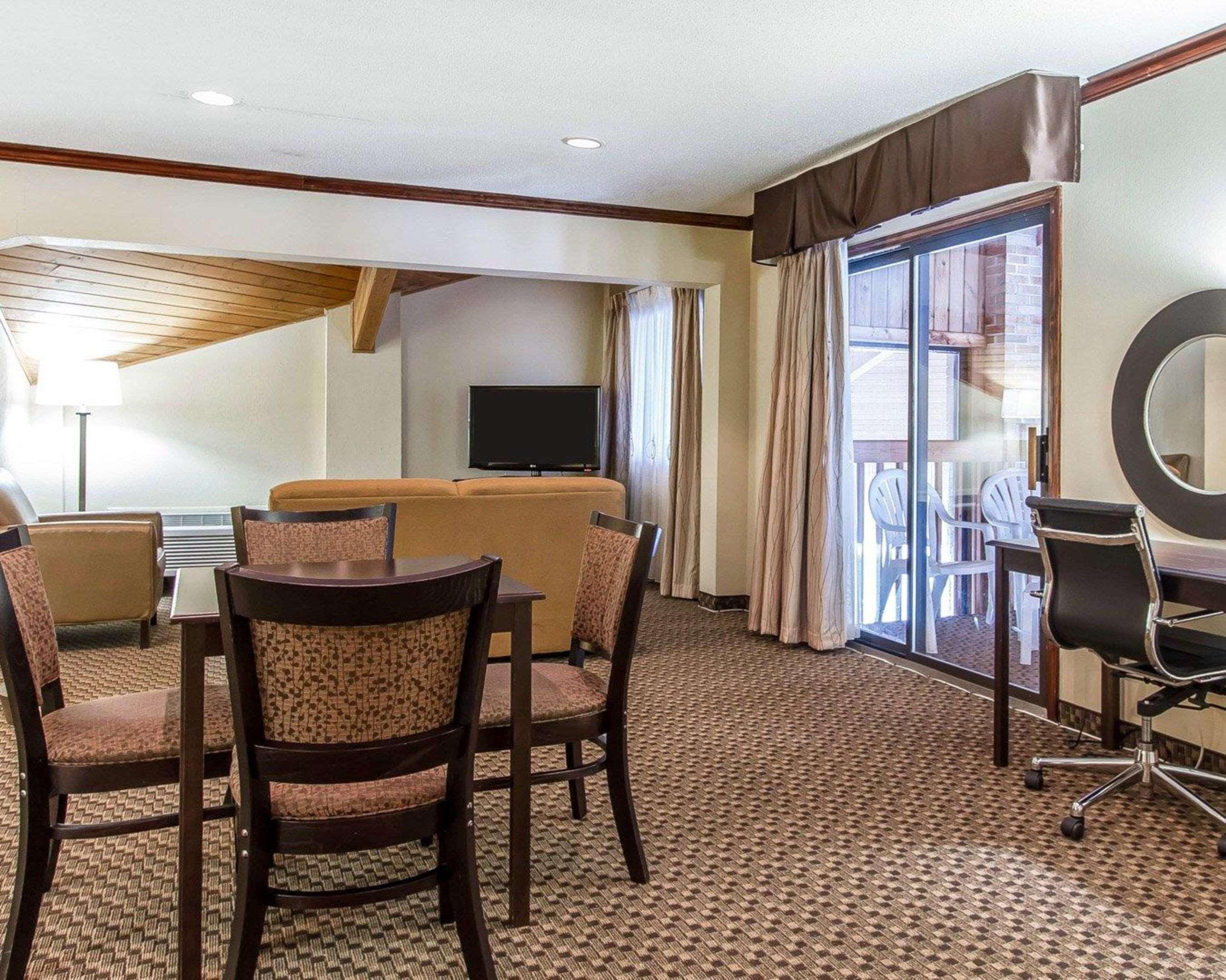 Quality Inn Macomb Near University Area Esterno foto
